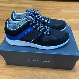 Timmy Hilfiger sneakers size 8.5